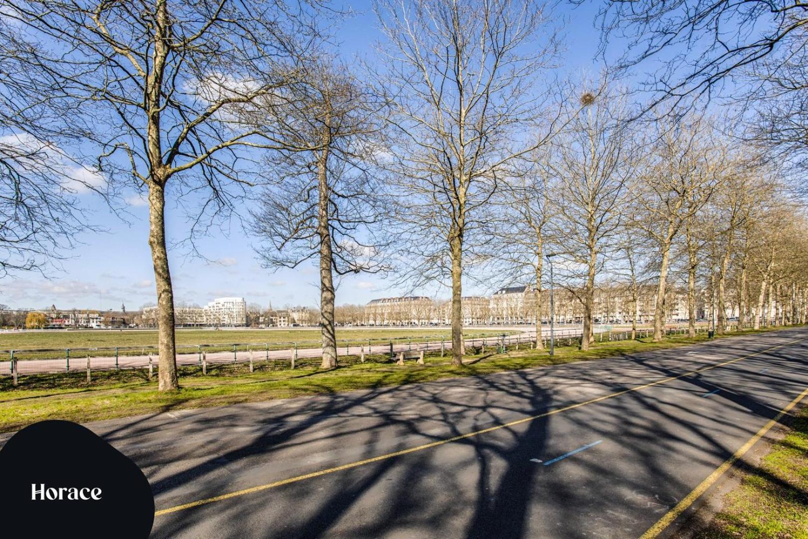 Le City - Parking And Comfort In The City Centre Caen Exterior photo